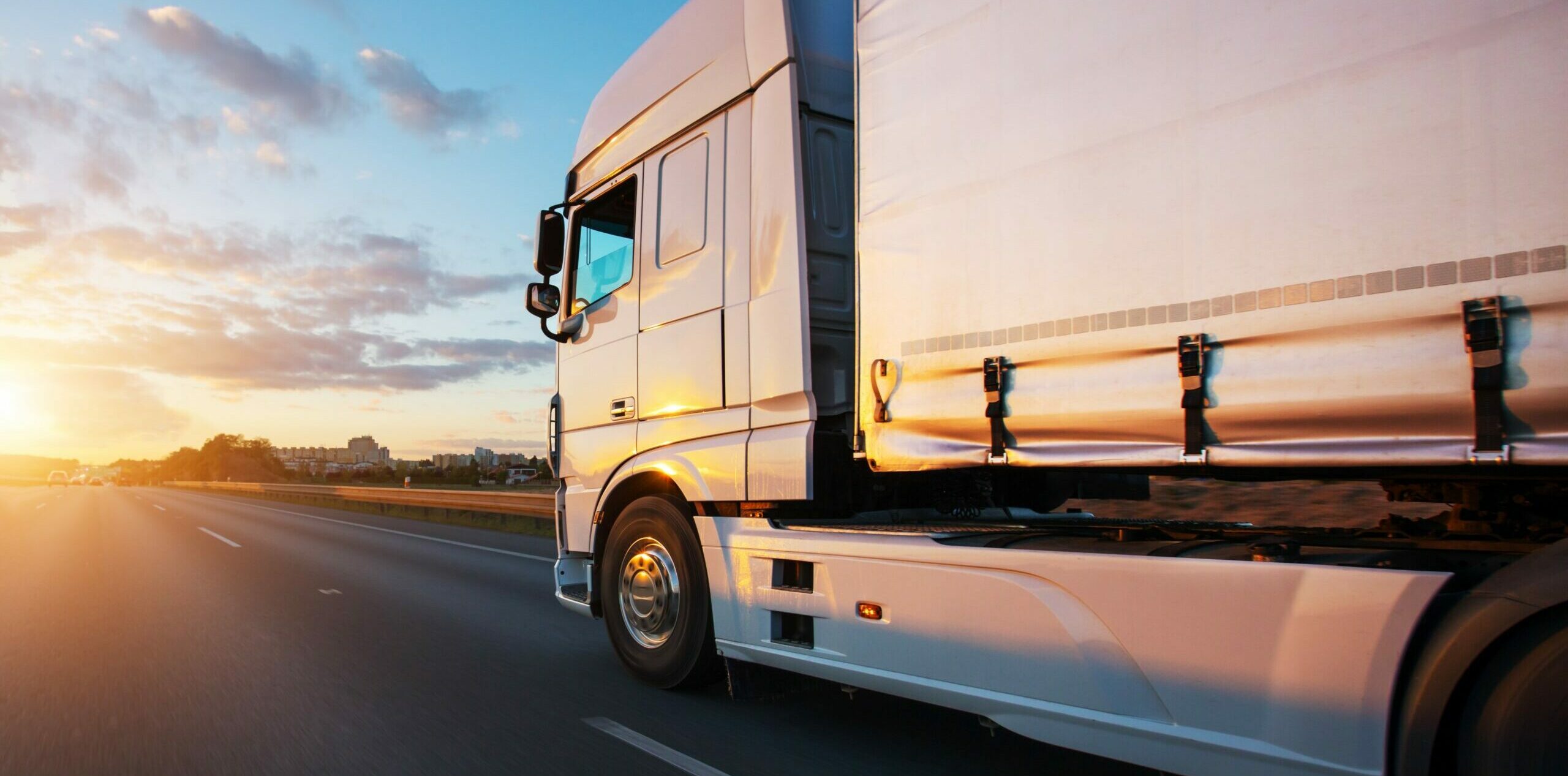 Cómo reducir costes logísticos en transporte: guía completa para empresas